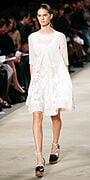 chloe-paris-ss-2006-08-10-05-23