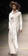 YOHJI YAMAMOTO Runway Fashion Photos Spring 2005 Paris Fashion Collection